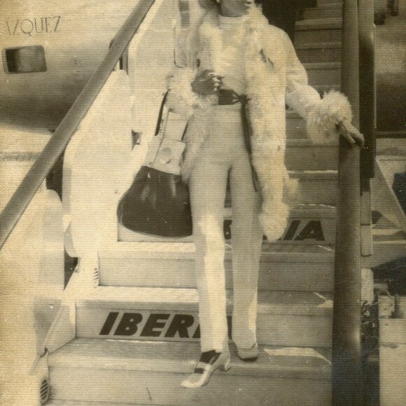 A Legacy of Style, A Love for Vintage - Picture 3 of 4